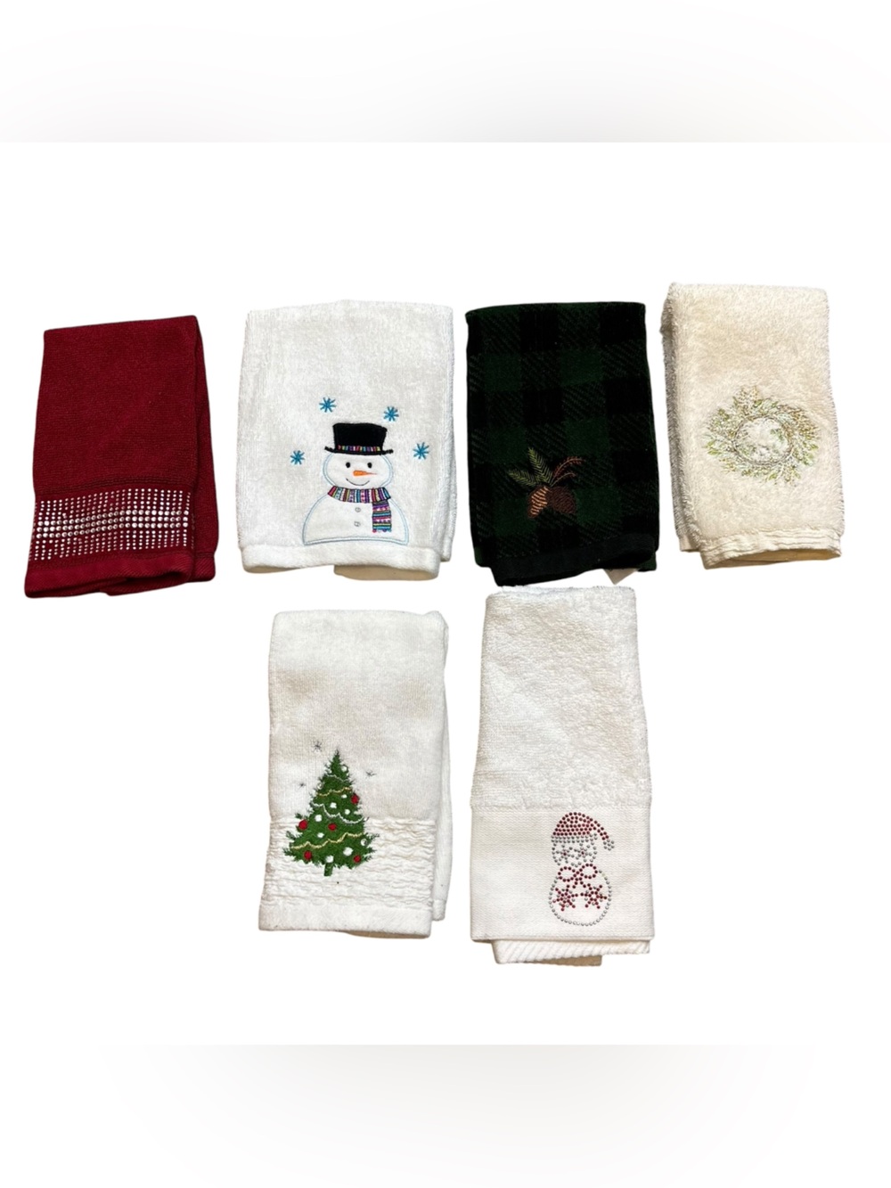 Lot of 6 Holiday Themed Towels Mixed‎ Higher End Brands